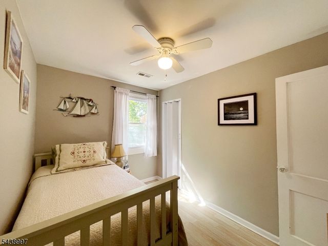 431 Lakeside Blvd 9, Hopatcong Boro, NJ 07843