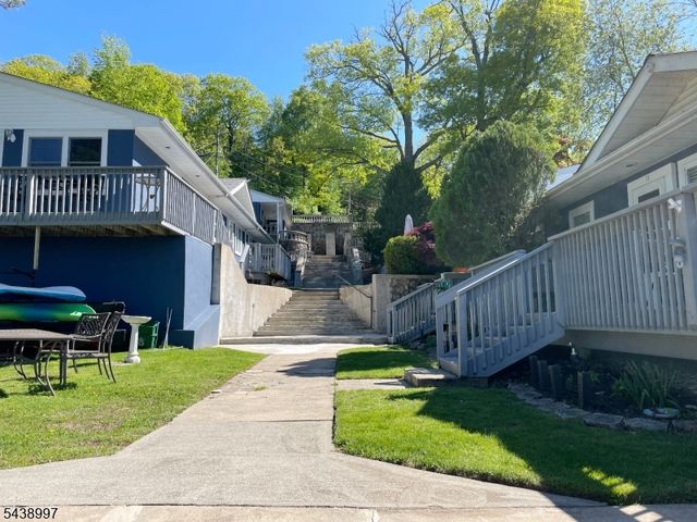 431 Lakeside Blvd 9, Hopatcong Boro, NJ 07843