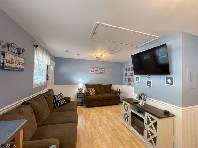 431 Lakeside Blvd 9, Hopatcong Boro, NJ 07843
