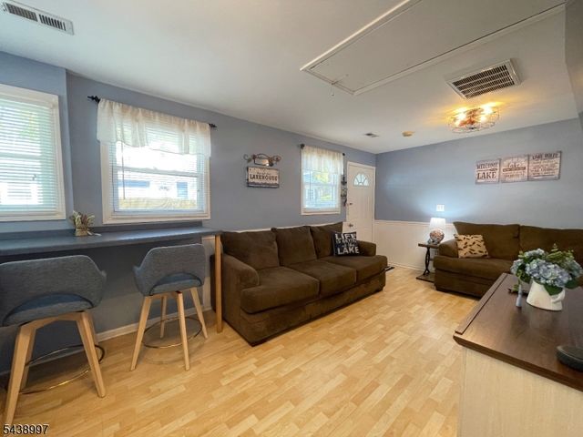 431 Lakeside Blvd 9, Hopatcong Boro, NJ 07843