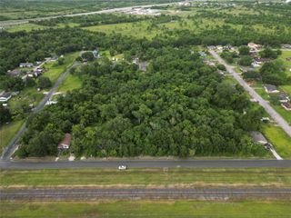 520 N Oak Street, La Marque, TX 77591