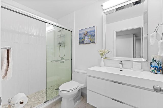 15492 Lakes Of Delray Boulevard 203, Delray Beach, FL 33484
