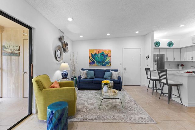15492 Lakes Of Delray Boulevard 203, Delray Beach, FL 33484