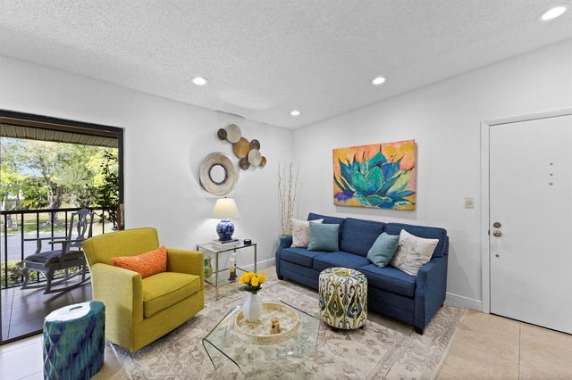 15492 Lakes Of Delray Boulevard 203, Delray Beach, FL 33484