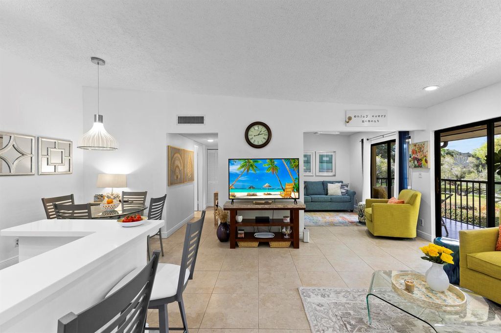 15492 Lakes Of Delray Boulevard 203, Delray Beach, FL 33484
