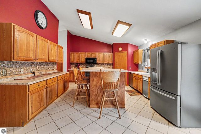 5955 Birchwood Trail, Lake, MI 48632