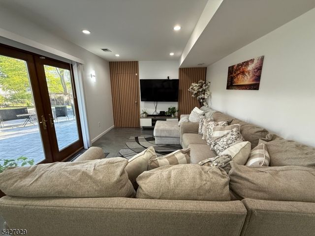 5 Appleman Rd, Franklin Twp., NJ 08873
