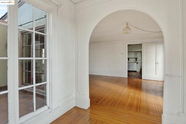 3710 Wisconsin St, Oakland, CA 94619