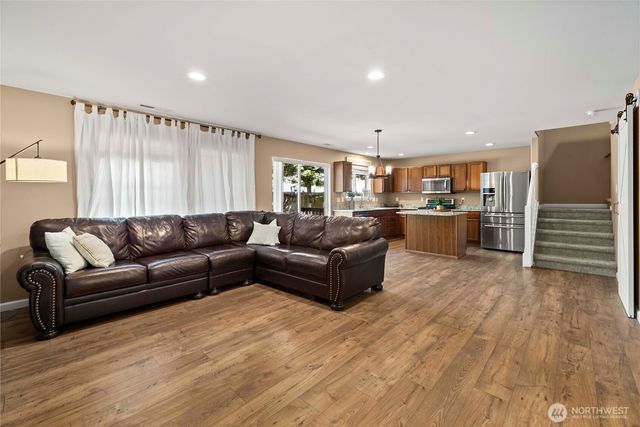 19738 99th Street Ct E, Bonney Lake, WA 98931