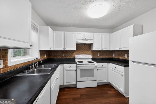 7156 Bowie Drive, Lithonia, GA 30038