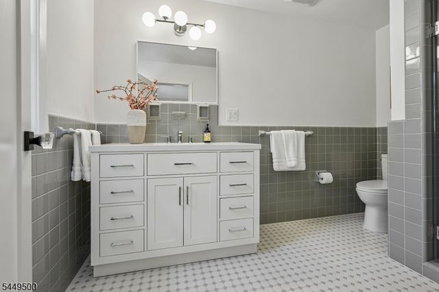 50 STONERIDGE ROAD, New Providence Boro, NJ 07901