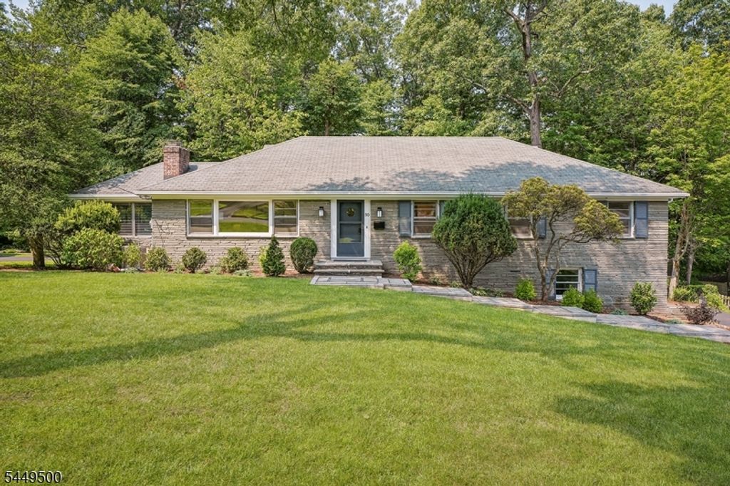 50 STONERIDGE ROAD, New Providence Boro, NJ 07901