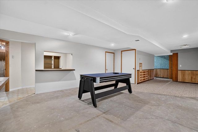 1223 Alpine Drive, Janesville, WI 53546