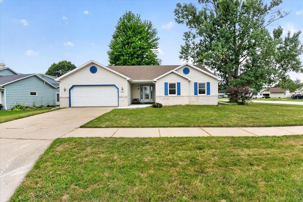 1223 Alpine Drive, Janesville, WI 53546