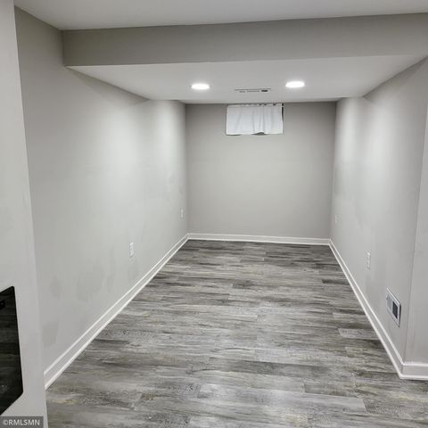 2308 16th Avenue E, North Saint Paul, MN 55109