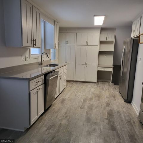 2308 16th Avenue E, North Saint Paul, MN 55109