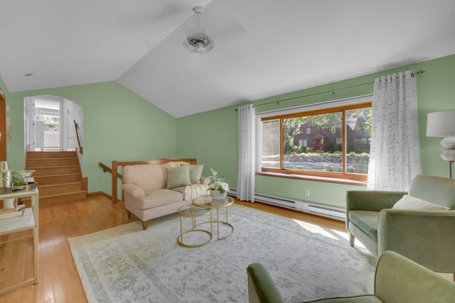 401 Cross St, Boylston, MA 01505