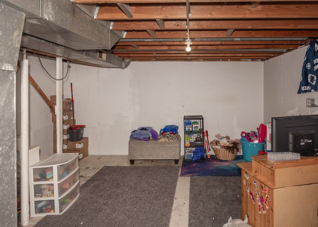 100 W Spring Street, Eldridge, IA 52748