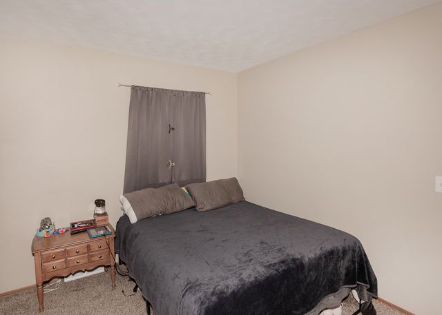100 W Spring Street, Eldridge, IA 52748