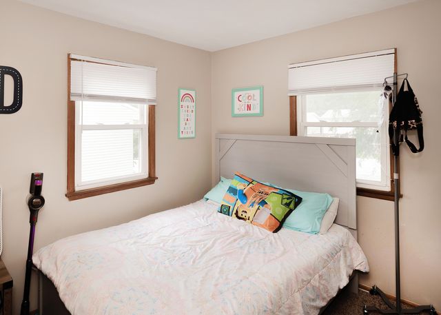 100 W Spring Street, Eldridge, IA 52748