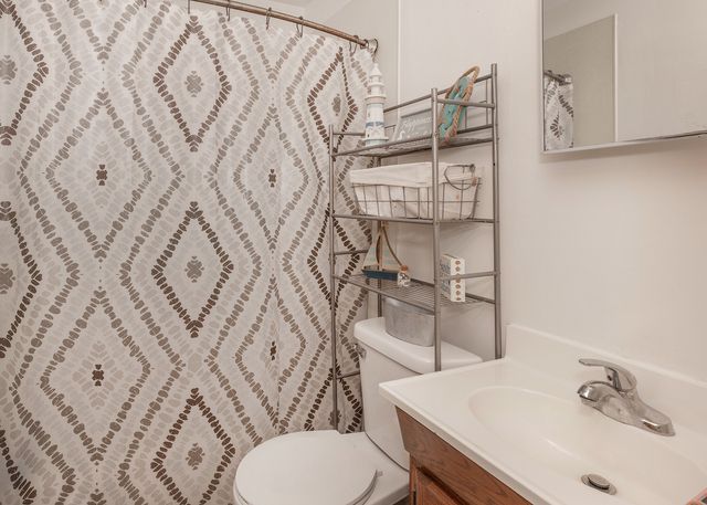 100 W Spring Street, Eldridge, IA 52748