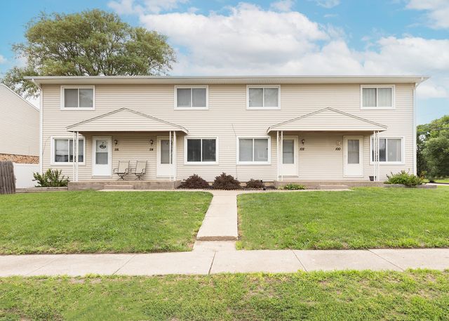 100 W Spring Street, Eldridge, IA 52748