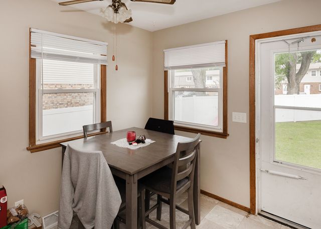 100 W Spring Street, Eldridge, IA 52748