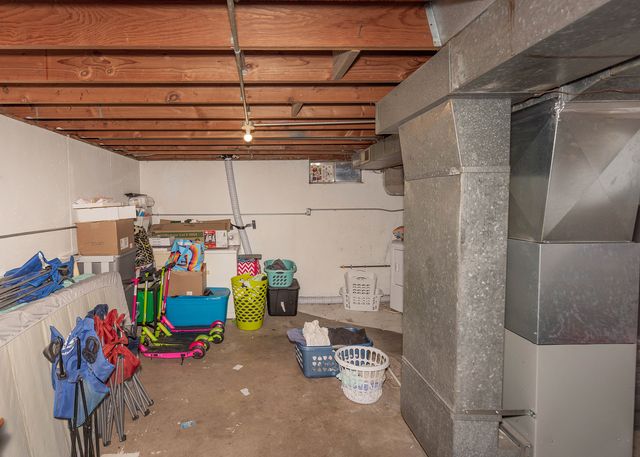 100 W Spring Street, Eldridge, IA 52748
