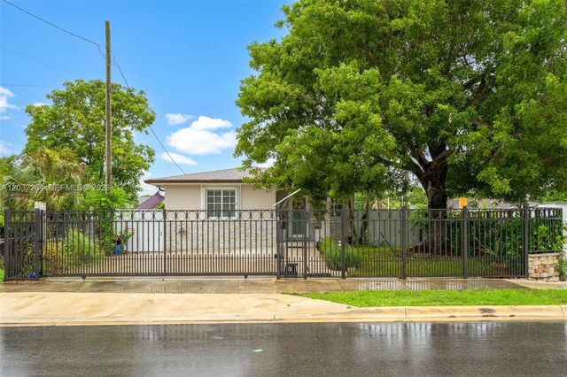 1430 NW 5th Ave, Florida City, FL 33034