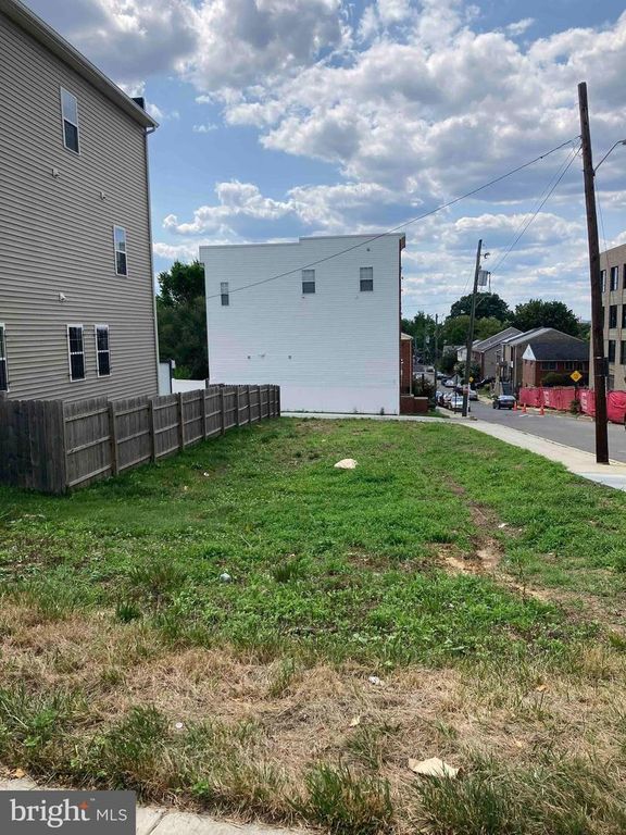 24TH PL SE, Washington, DC 20020