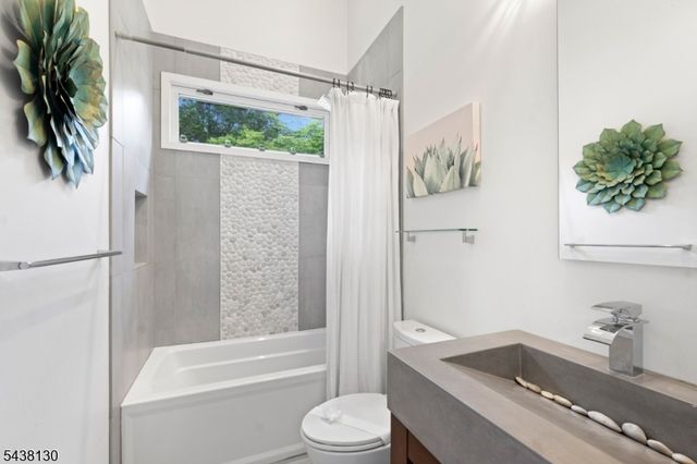 67 Wertsville Rd, Hillsborough Twp., NJ 08844