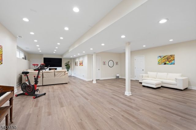 67 Wertsville Rd, Hillsborough Twp., NJ 08844