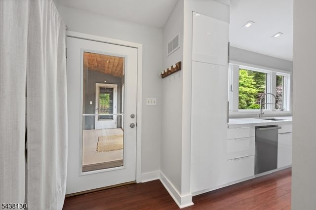 67 Wertsville Rd, Hillsborough Twp., NJ 08844