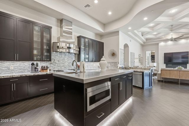 525 W HARMONY Place, Chandler, AZ 85248