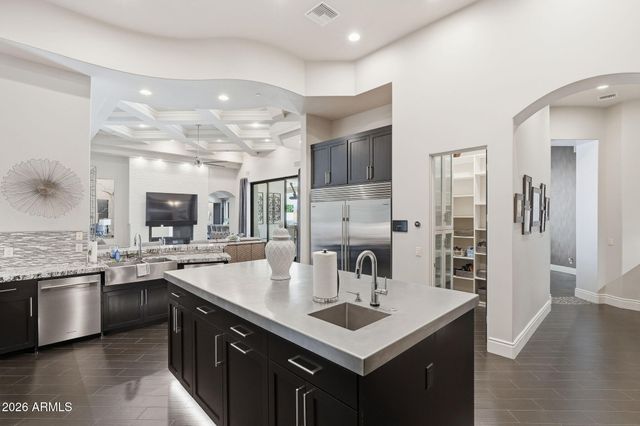 525 W HARMONY Place, Chandler, AZ 85248