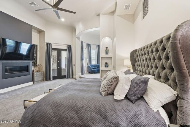 525 W HARMONY Place, Chandler, AZ 85248