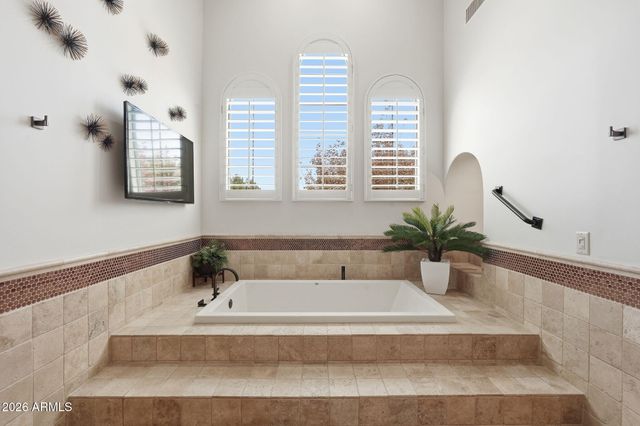525 W HARMONY Place, Chandler, AZ 85248