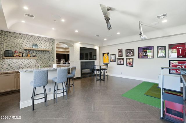 525 W HARMONY Place, Chandler, AZ 85248