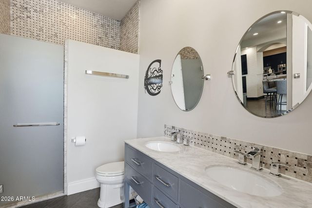 525 W HARMONY Place, Chandler, AZ 85248