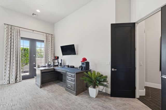 525 W HARMONY Place, Chandler, AZ 85248