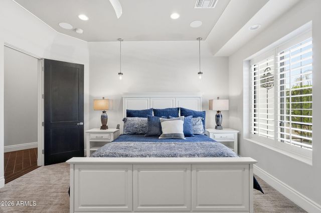 525 W HARMONY Place, Chandler, AZ 85248