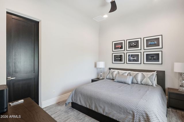 525 W HARMONY Place, Chandler, AZ 85248