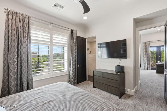 525 W HARMONY Place, Chandler, AZ 85248