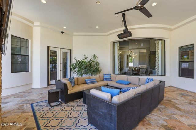 525 W HARMONY Place, Chandler, AZ 85248