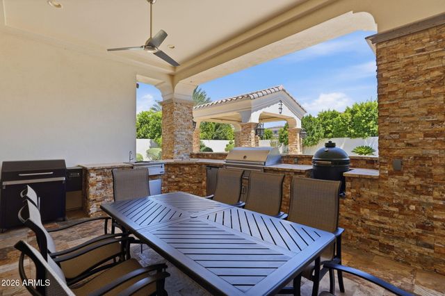 525 W HARMONY Place, Chandler, AZ 85248