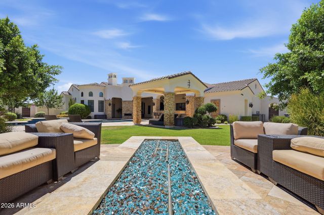525 W HARMONY Place, Chandler, AZ 85248