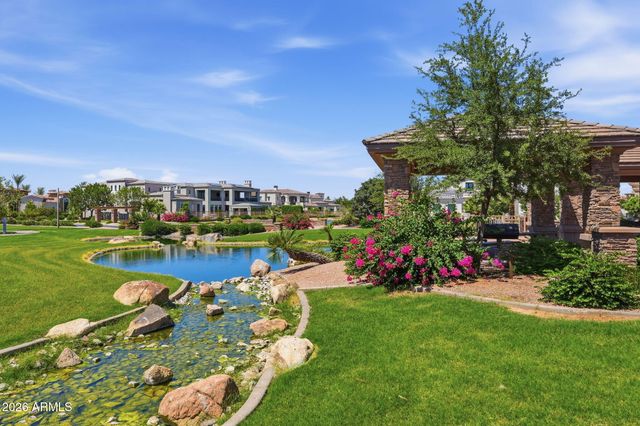 525 W HARMONY Place, Chandler, AZ 85248