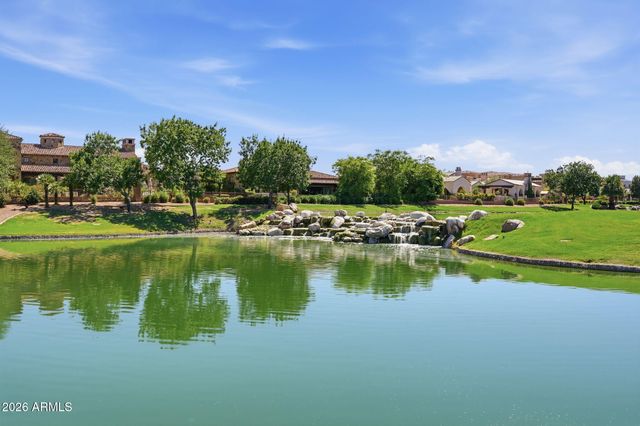 525 W HARMONY Place, Chandler, AZ 85248