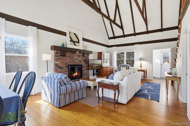 3 Foster Avenue, Hampton Bays, NY 11946