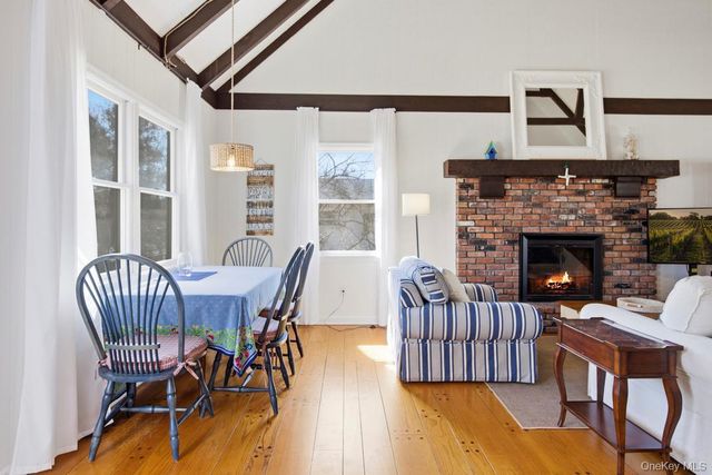 3 Foster Avenue, Hampton Bays, NY 11946